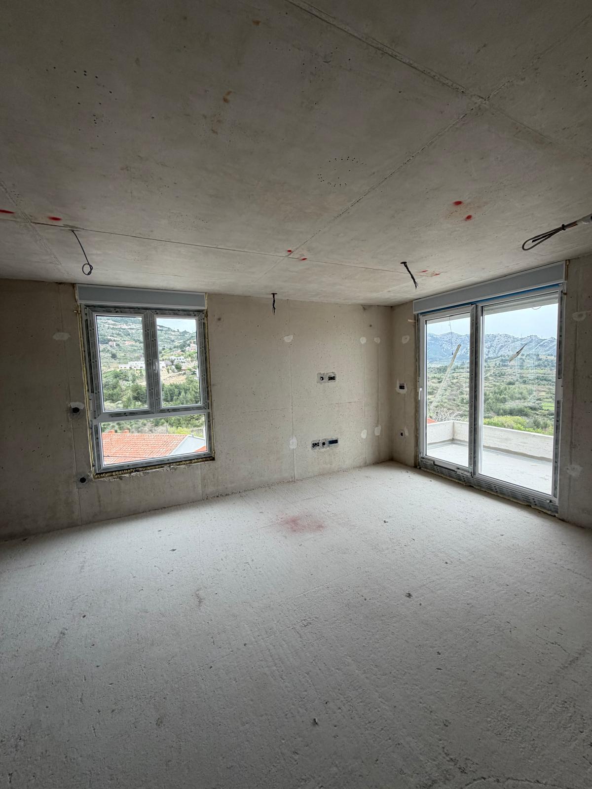 Stambene zgrade u izvedbi, Solin 6